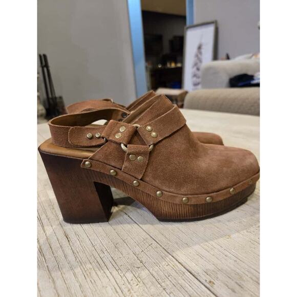 Kork-Ease Women's Beige Studded Block Heel Slip-On Clogs Size 9M - Picture 1 of 9